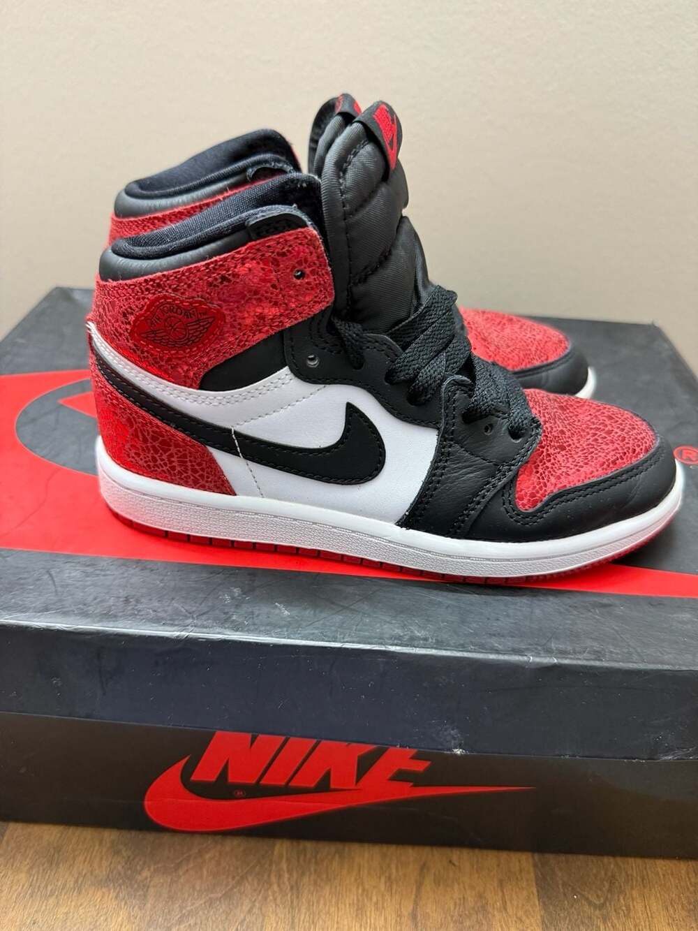 Jordan 1 Retro High OG Varsity Red